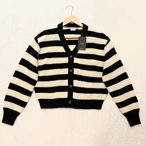 Levi’s Knit Striped Button Front Sweater Size M NWT